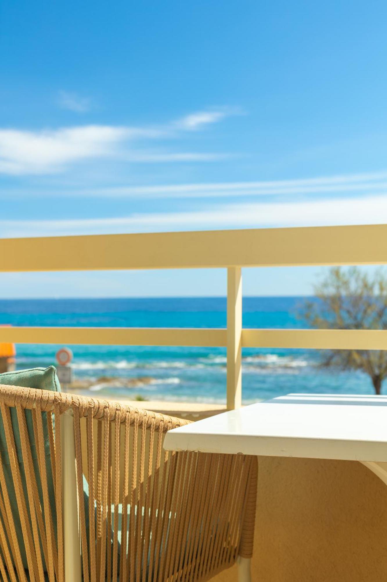Hotel Mediterranee Le Lavandou Zewnętrze zdjęcie