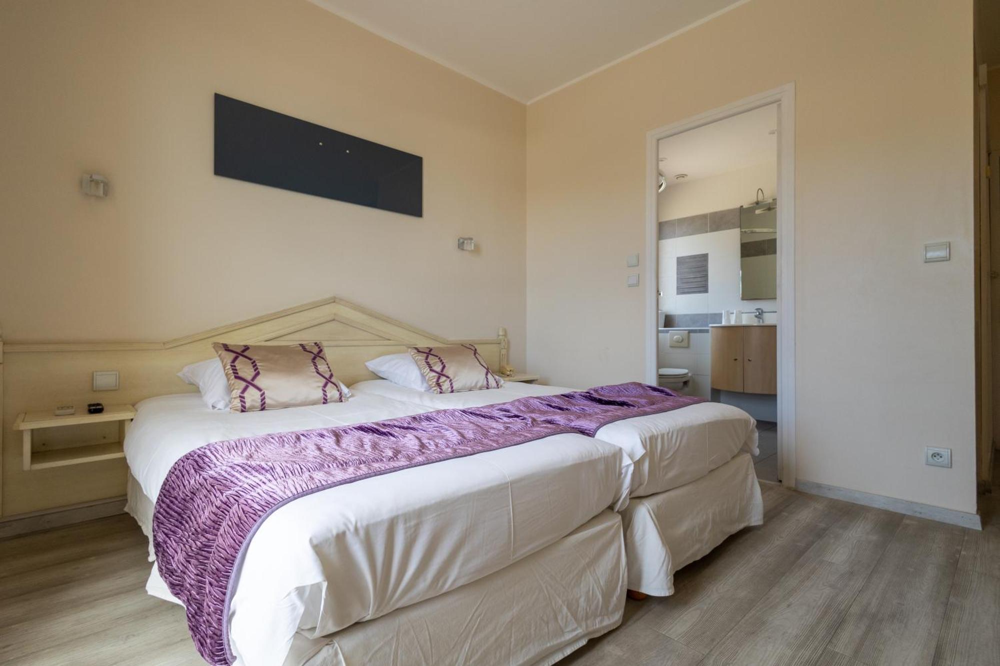 Hotel Mediterranee Le Lavandou Zewnętrze zdjęcie