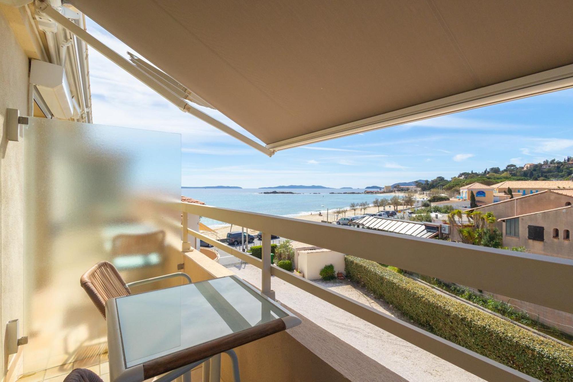 Hotel Mediterranee Le Lavandou Zewnętrze zdjęcie