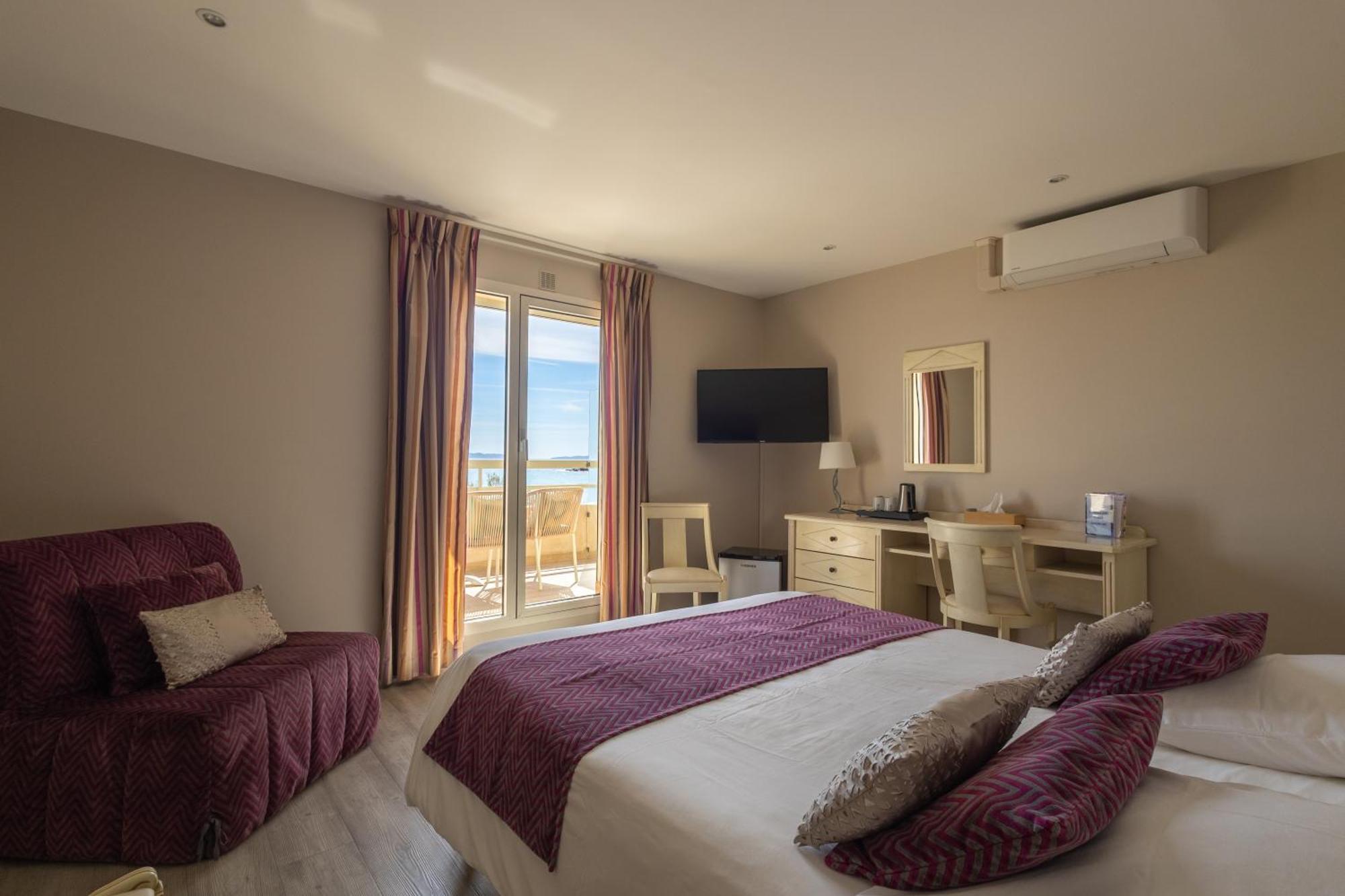 Hotel Mediterranee Le Lavandou Zewnętrze zdjęcie