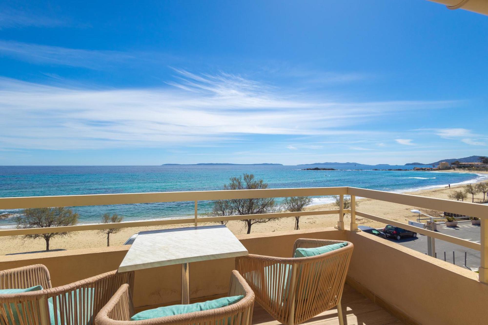 Hotel Mediterranee Le Lavandou Zewnętrze zdjęcie