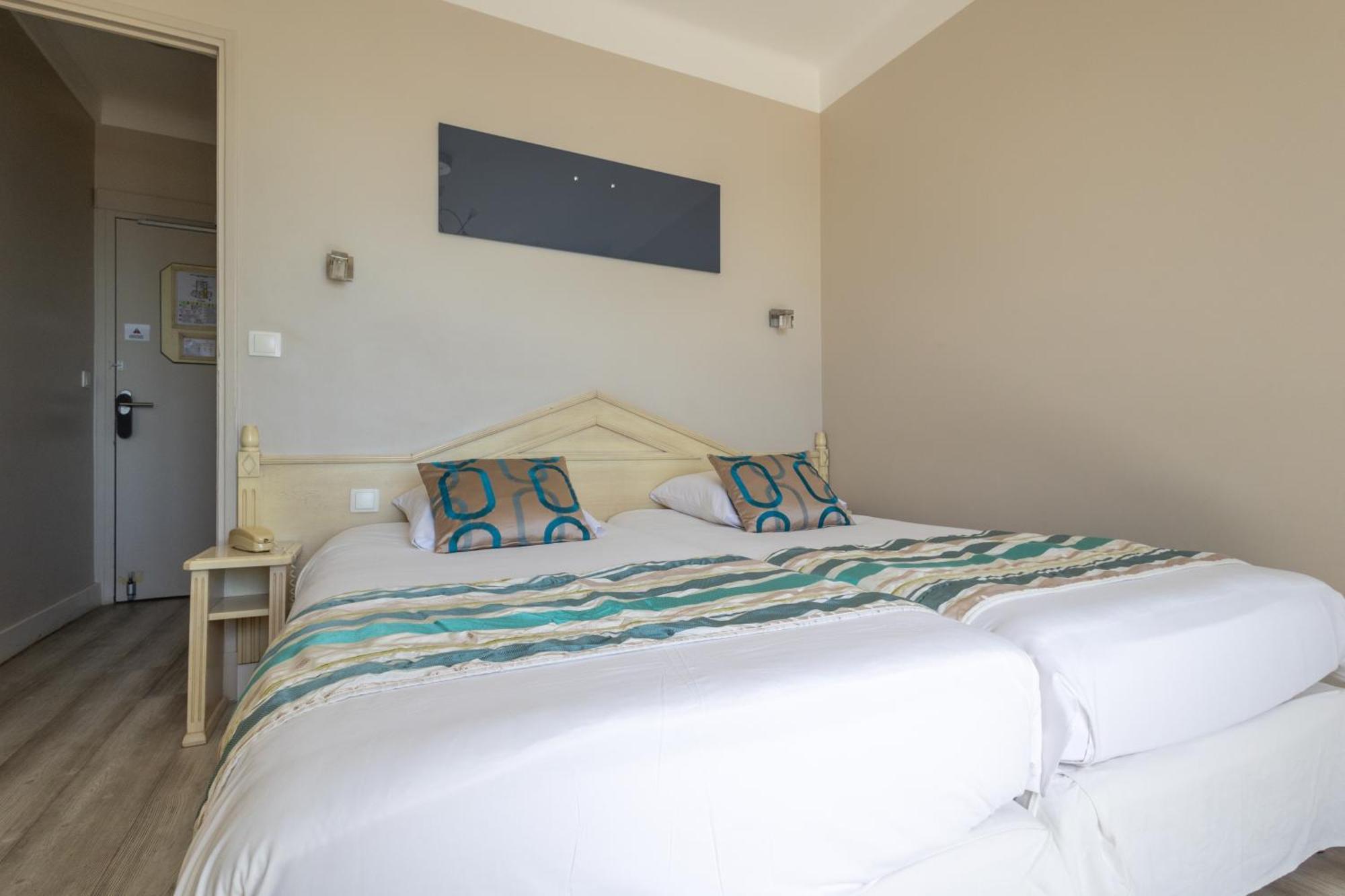 Hotel Mediterranee Le Lavandou Zewnętrze zdjęcie