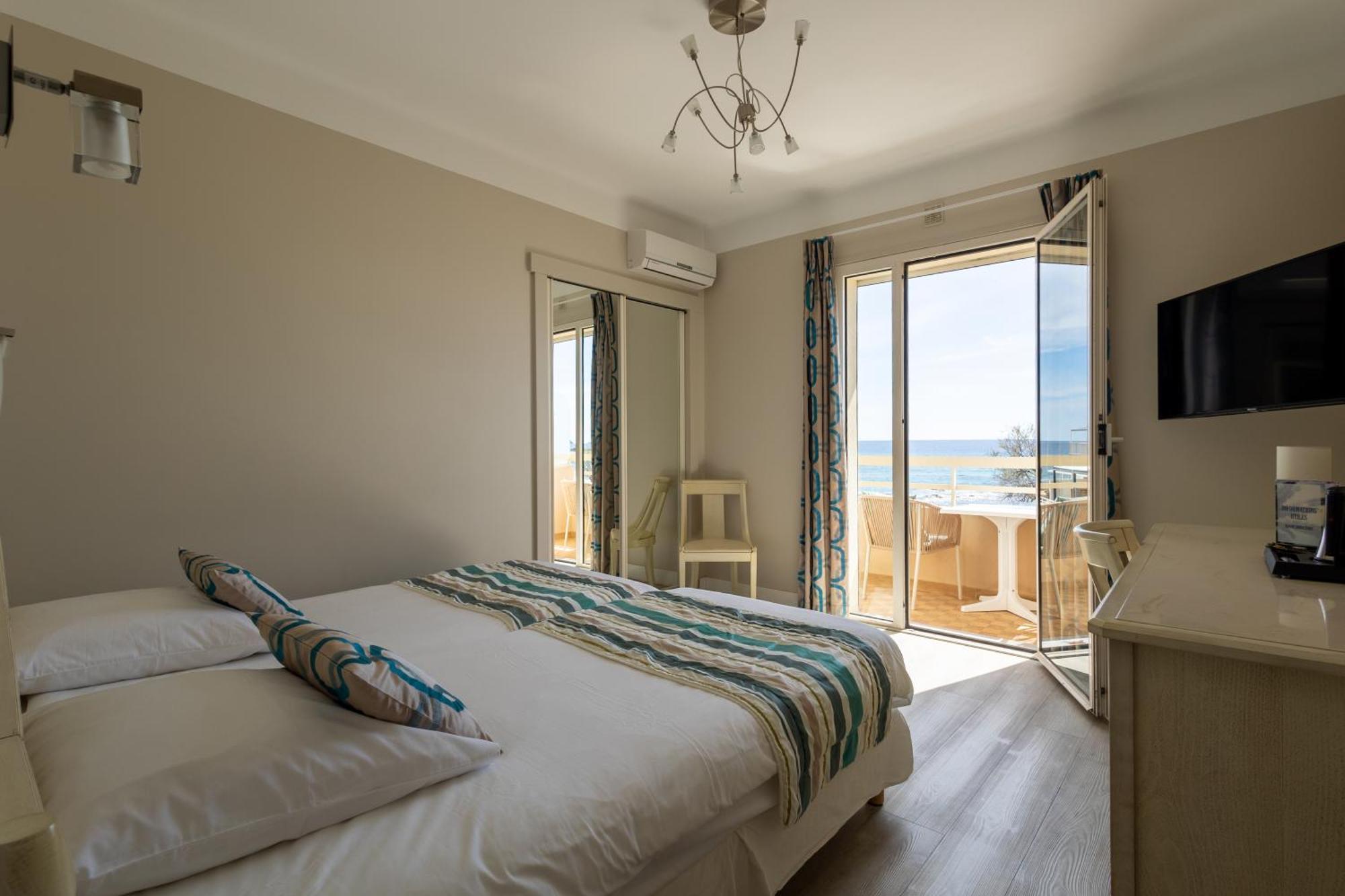 Hotel Mediterranee Le Lavandou Zewnętrze zdjęcie