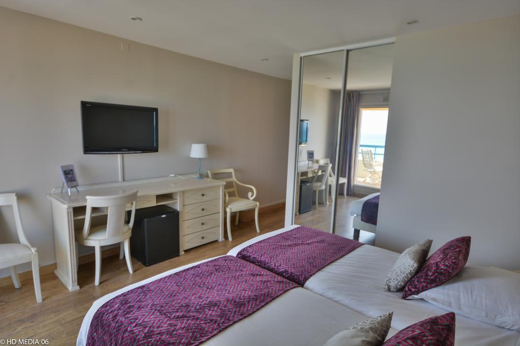 Hotel Mediterranee Le Lavandou Zewnętrze zdjęcie
