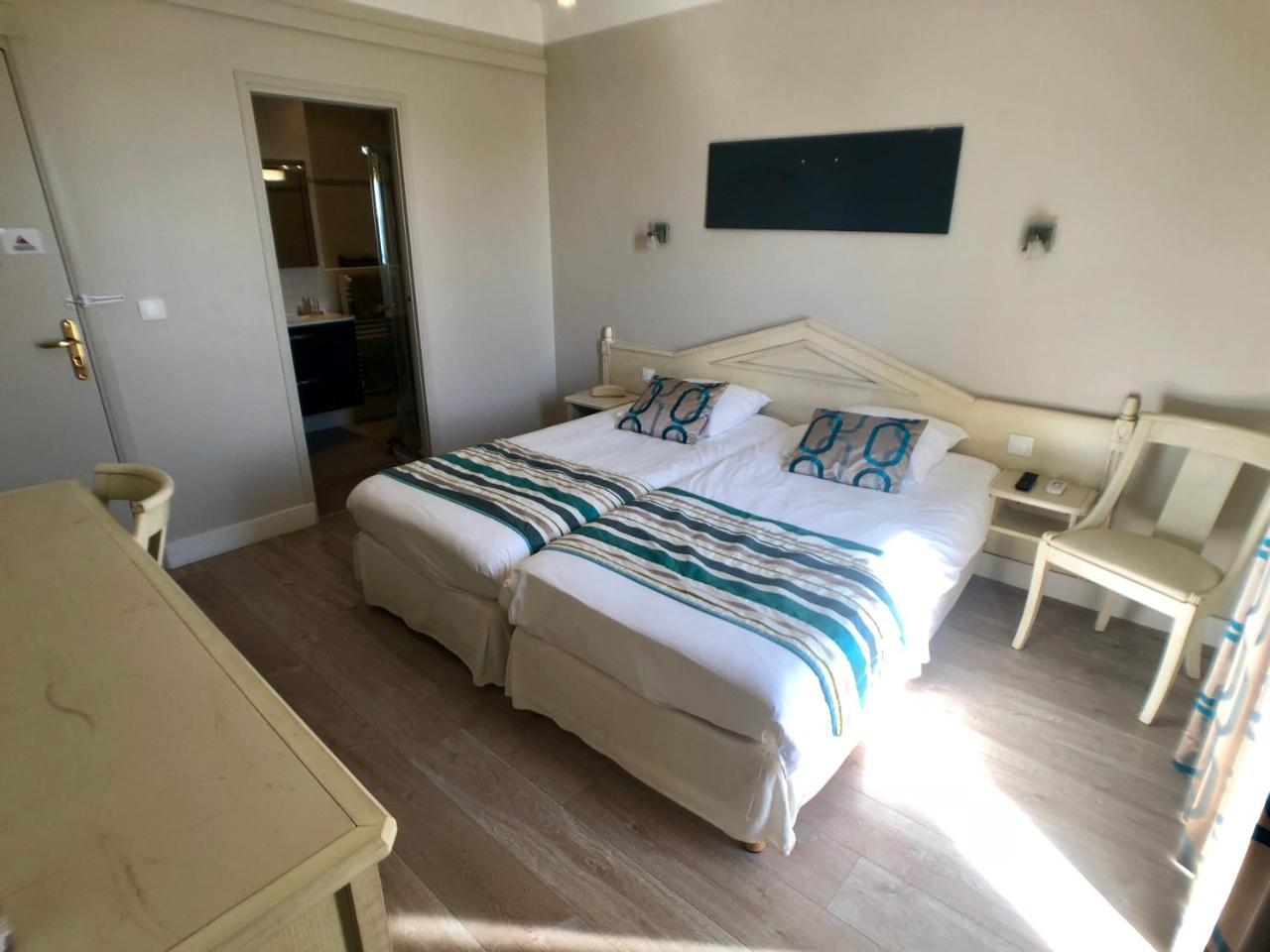 Hotel Mediterranee Le Lavandou Zewnętrze zdjęcie