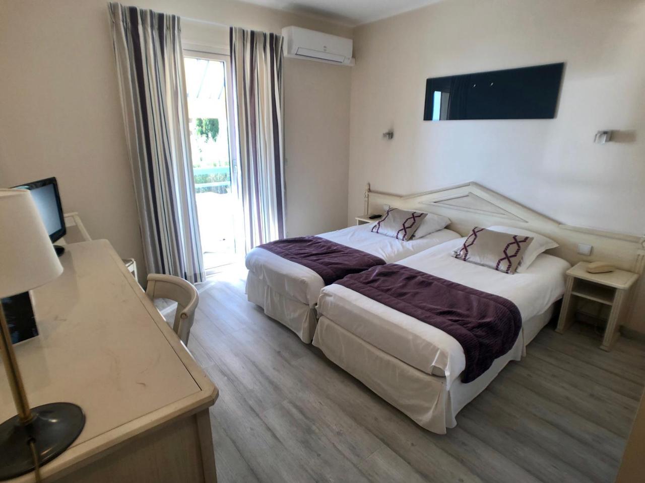 Hotel Mediterranee Le Lavandou Zewnętrze zdjęcie
